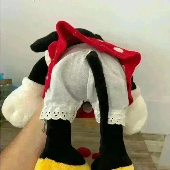 Official Minnie Mouse plush - Picture 6 of 7